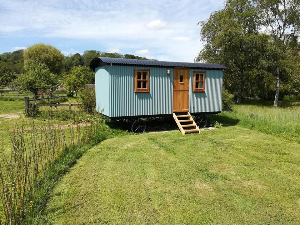 Gaggle Of Geese Pub - Shepherd Huts & Bell Tents Dorchester Exterior foto